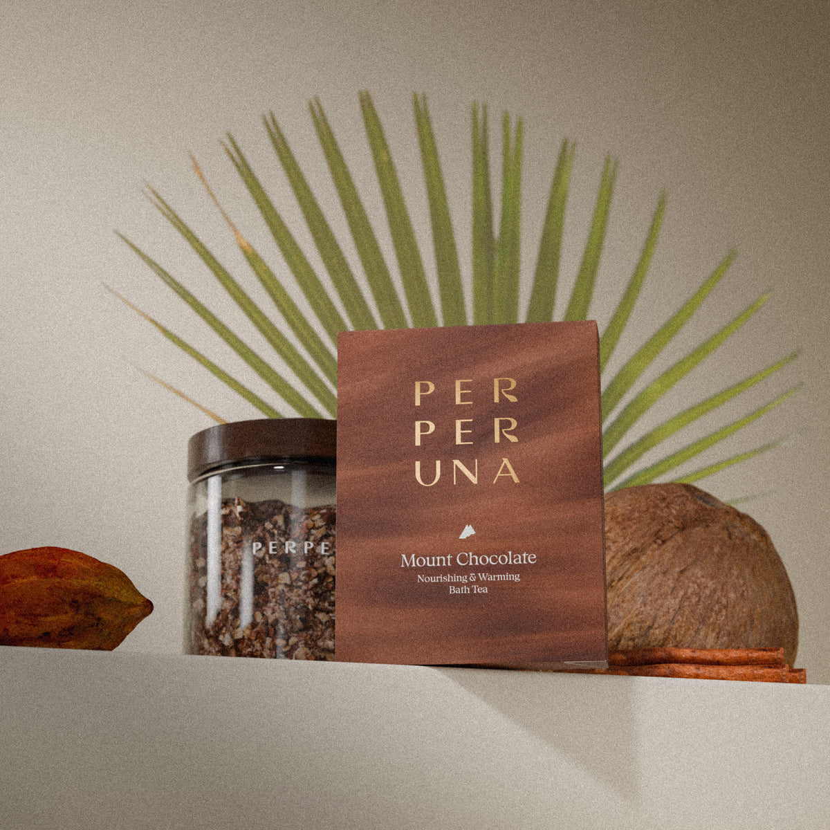 Mount Chocolate 50 g – Aromatický čaj do koupele: balení a skleněná dóza s čajem